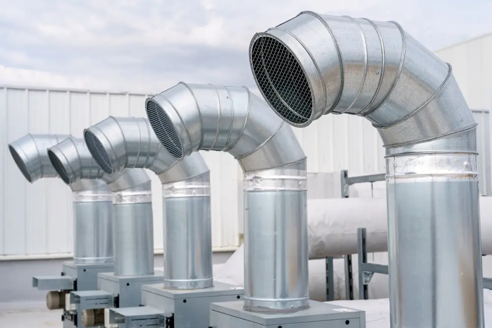Conduits de désenfumage mécanique installés dans un ERP par CIVIGO