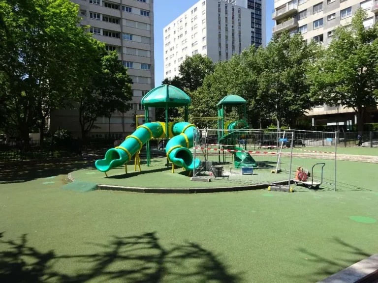 Requalification de l’aire de jeux du quartier Boieldieu à Puteaux, vue d’ensemble du site